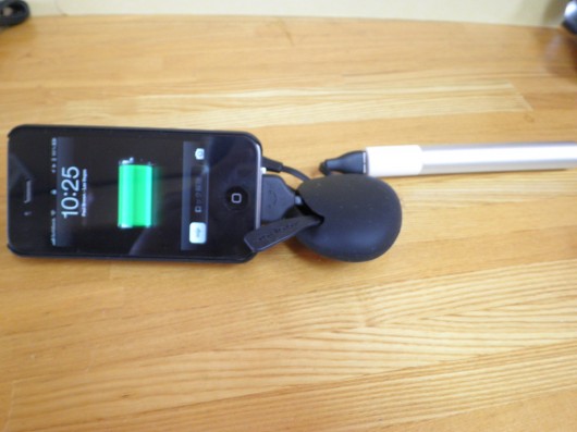 マルチUSBケーブルとエネループスティックブースターでiPhone4sを充電 マルチUSBケーブルとエネループスティックブースターでiPhone4sを充電