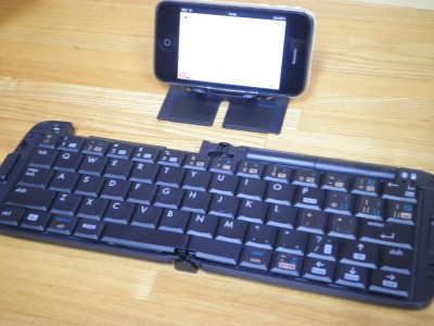 iPhoneとリュウドBluetoothキーボード