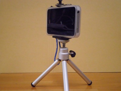iPhone4sを8倍望遠レンズセットの三脚にセット