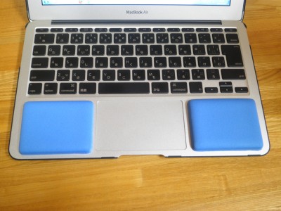 MacBookAirにジェルノートパッドを置いてみた