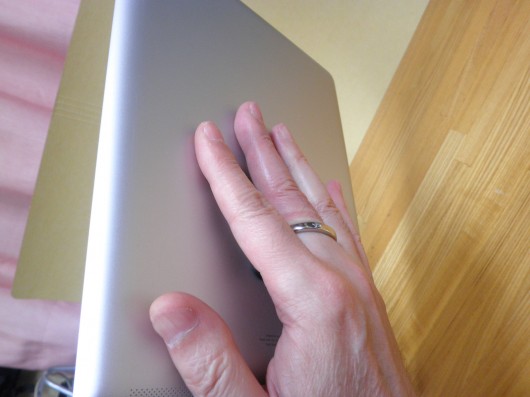 Bunker RingをiPadに装着 Bunker RingをiPadに装着