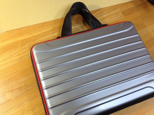 king color collection ラップトップ PC用キャリングケースの外観